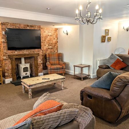 Spacious Home For Large Families And Contractors Wolverhampton Exterior foto